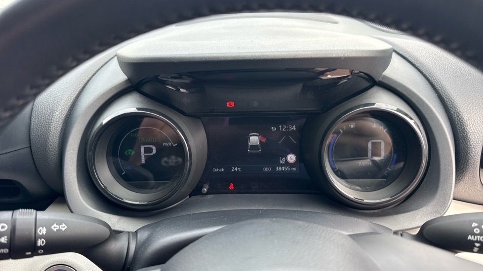 Toyota Yaris 1.5 Hybrid Excel 5dr CVT Hybrid Hatchback - Image 11