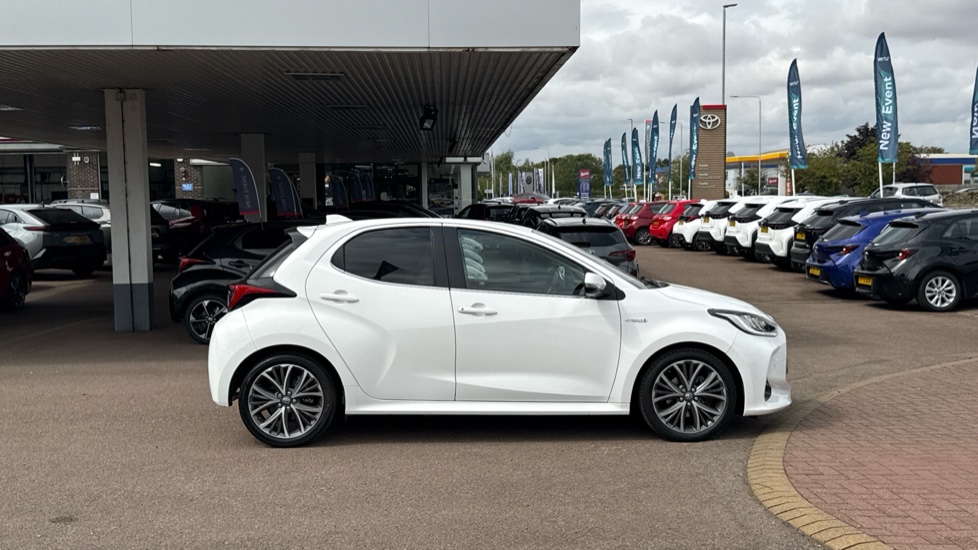 Toyota Yaris 1.5 Hybrid Excel 5dr CVT Hybrid Hatchback - Image 23