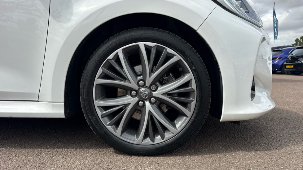 Toyota Yaris 1.5 Hybrid Excel 5dr CVT Hybrid Hatchback - Image 25