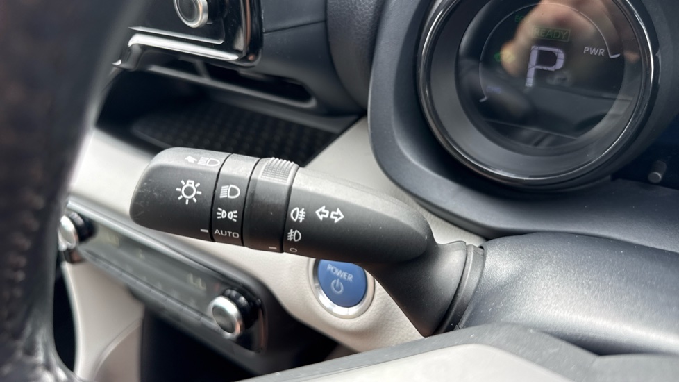 Toyota Yaris 1.5 Hybrid Excel 5dr CVT Hybrid Hatchback - Image 32
