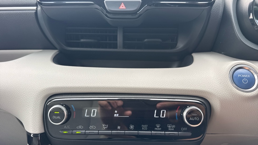Toyota Yaris 1.5 Hybrid Excel 5dr CVT Hybrid Hatchback - Image 34