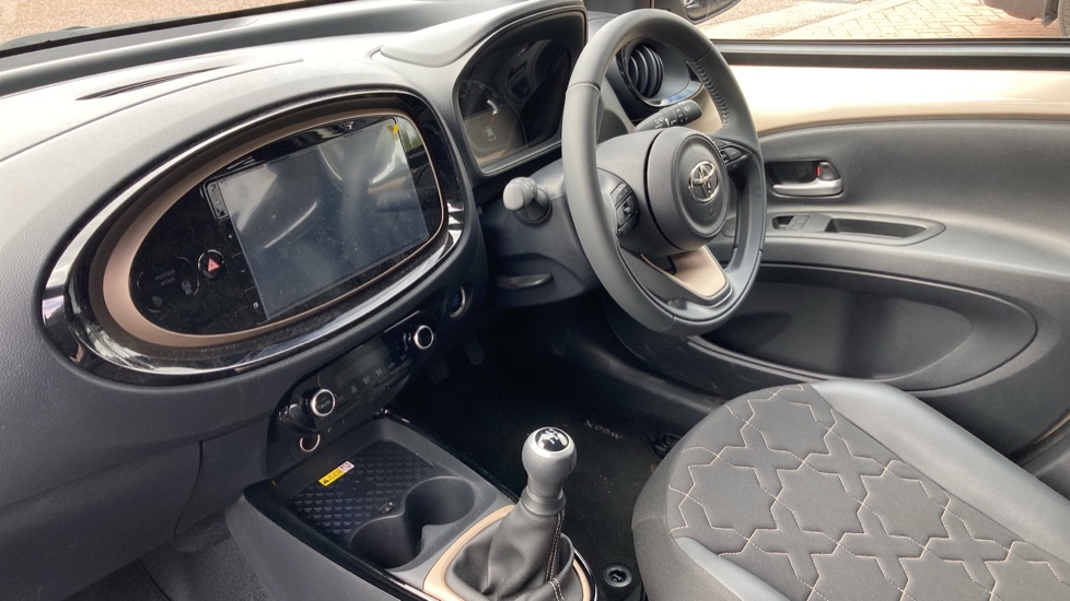 Toyota Aygo X 1.0 VVT-i Exclusive 5dr Petrol Hatchback - Image 9