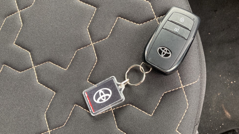 Toyota Aygo X 1.0 VVT-i Exclusive 5dr Petrol Hatchback - Image 20