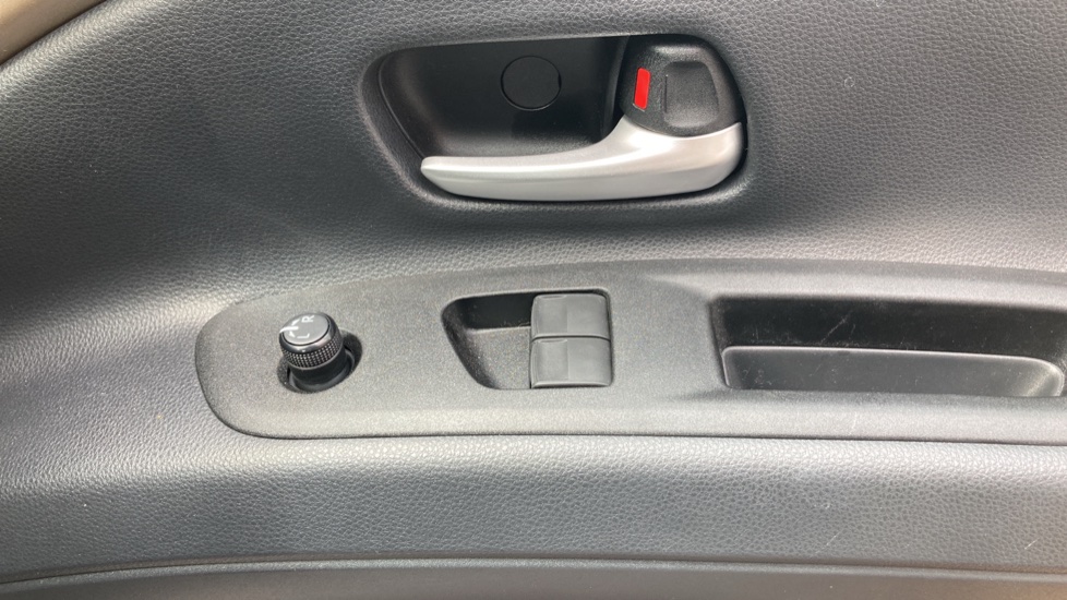 Toyota Aygo X 1.0 VVT-i Exclusive 5dr Petrol Hatchback - Image 30