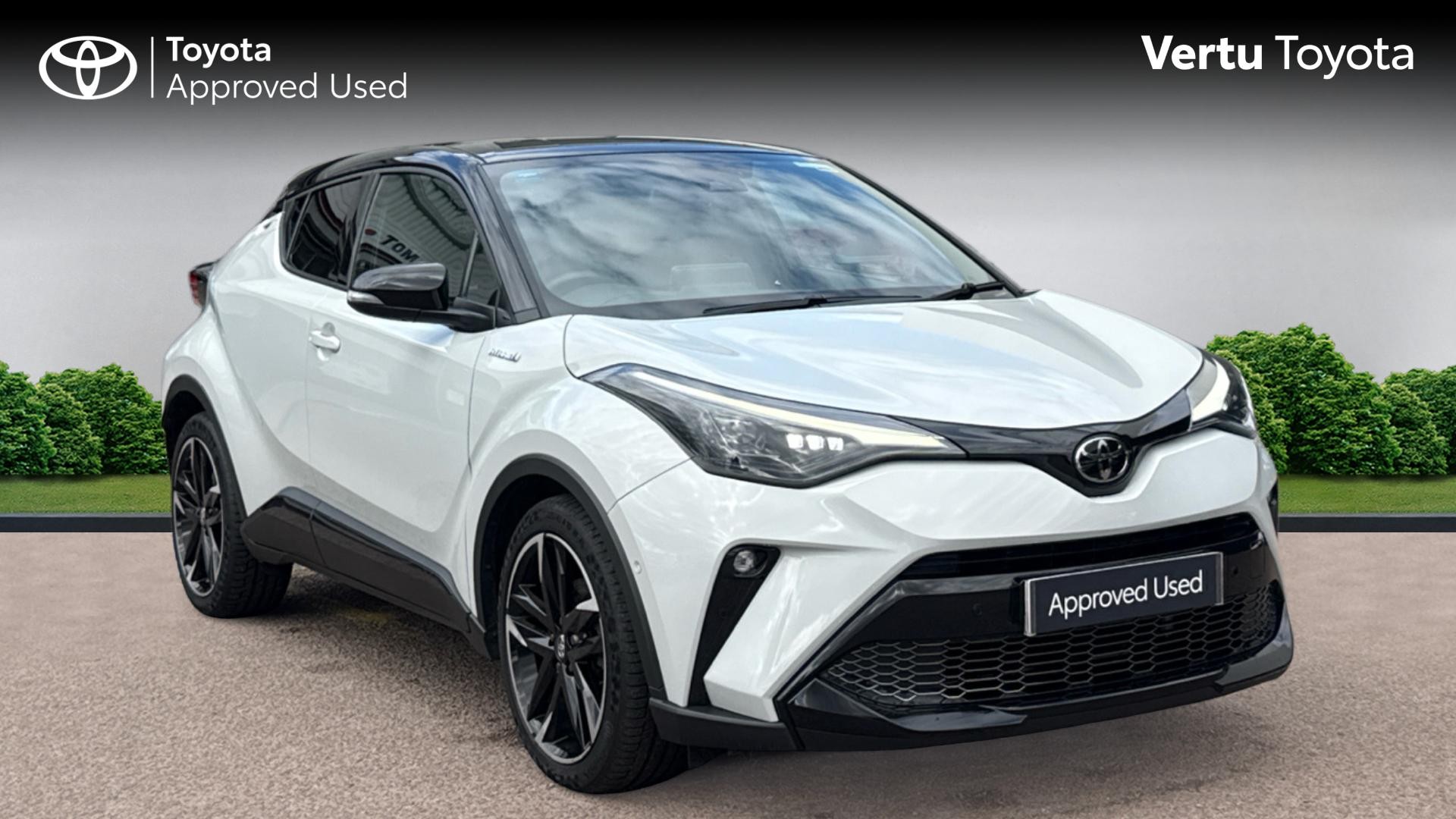 Toyota C-HR listing photo