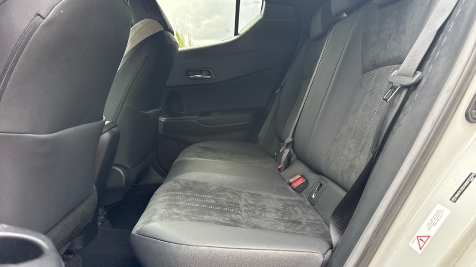 Toyota C-HR 1.8 Hybrid GR Sport 5dr CVT Hybrid Hatchback - Image 15