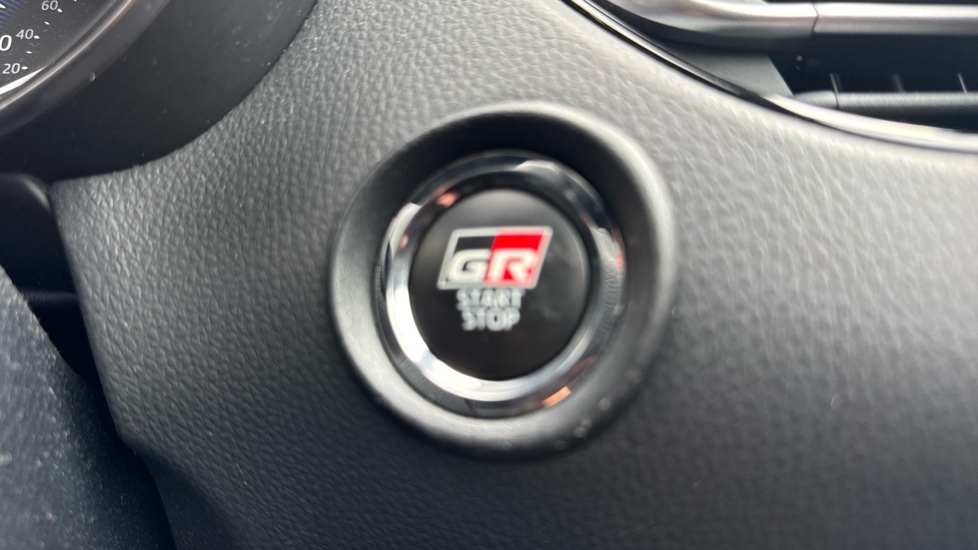 Toyota C-HR 1.8 Hybrid GR Sport 5dr CVT Hybrid Hatchback - Image 16