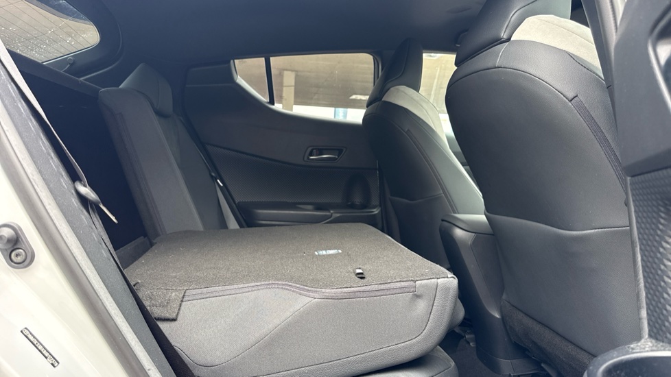 Toyota C-HR 1.8 Hybrid GR Sport 5dr CVT Hybrid Hatchback - Image 18