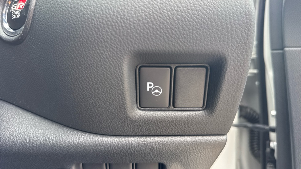 Toyota C-HR 1.8 Hybrid GR Sport 5dr CVT Hybrid Hatchback - Image 50