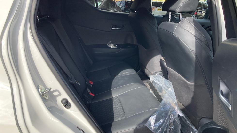 Toyota C-HR 1.8 Hybrid Excel 5dr CVT Hybrid Hatchback - Image 8