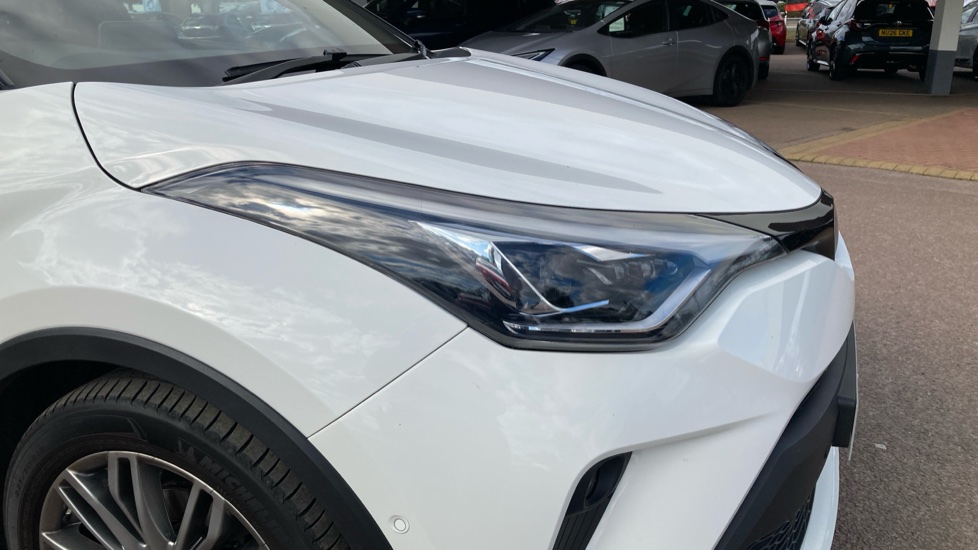 Toyota C-HR 1.8 Hybrid Excel 5dr CVT Hybrid Hatchback - Image 20