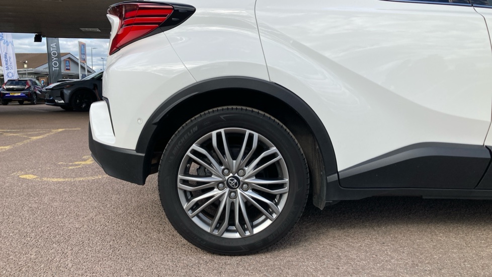 Toyota C-HR 1.8 Hybrid Excel 5dr CVT Hybrid Hatchback - Image 25