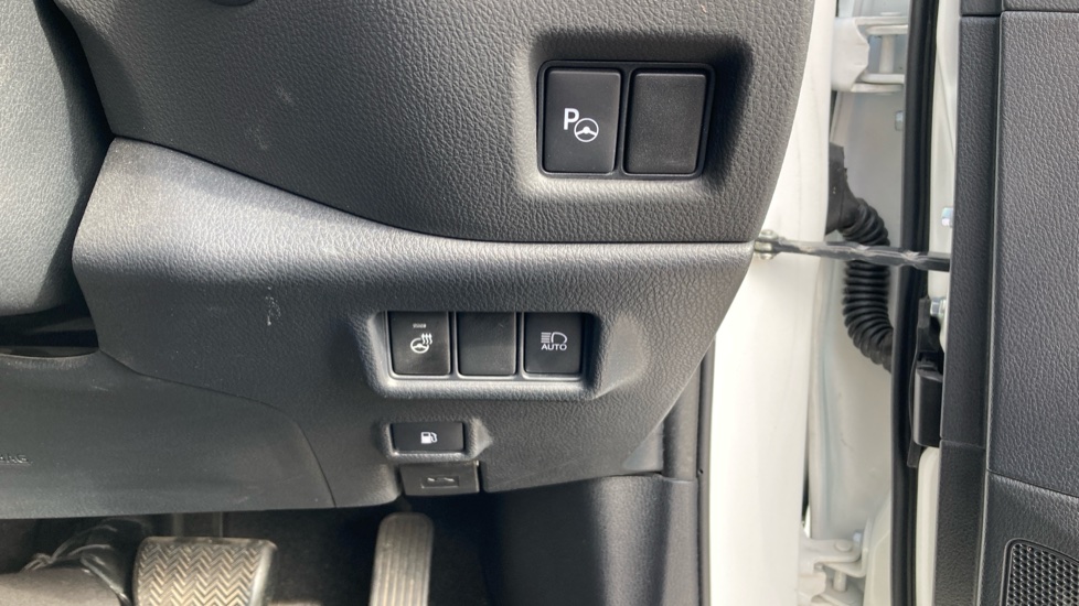 Toyota C-HR 1.8 Hybrid Excel 5dr CVT Hybrid Hatchback - Image 37