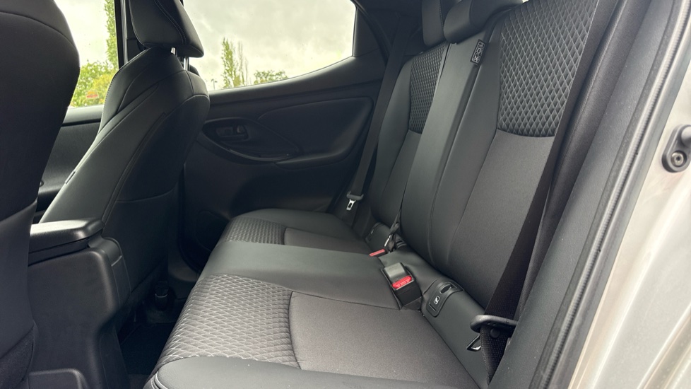 Toyota Yaris 1.5 Hybrid Excel 5dr CVT Hybrid Hatchback - Image 15