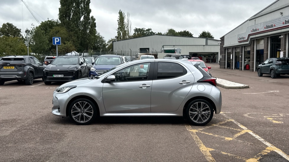 Toyota Yaris 1.5 Hybrid Excel 5dr CVT Hybrid Hatchback - Image 24
