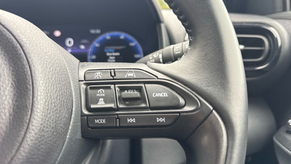Toyota Yaris 1.5 Hybrid Excel 5dr CVT Hybrid Hatchback - Image 31