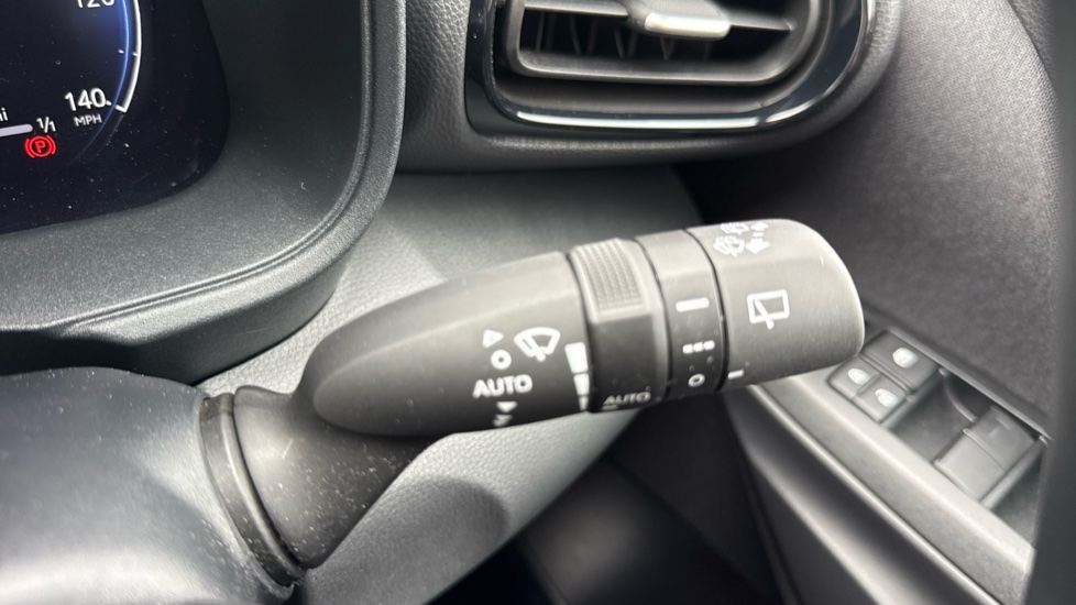 Toyota Yaris 1.5 Hybrid Excel 5dr CVT Hybrid Hatchback - Image 34
