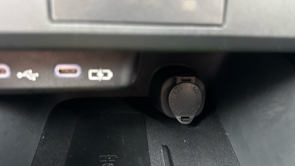 Toyota Yaris 1.5 Hybrid Excel 5dr CVT Hybrid Hatchback - Image 39