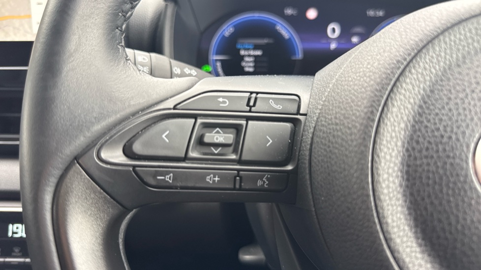 Toyota Yaris 1.5 Hybrid Excel 5dr CVT Hybrid Hatchback - Image 40