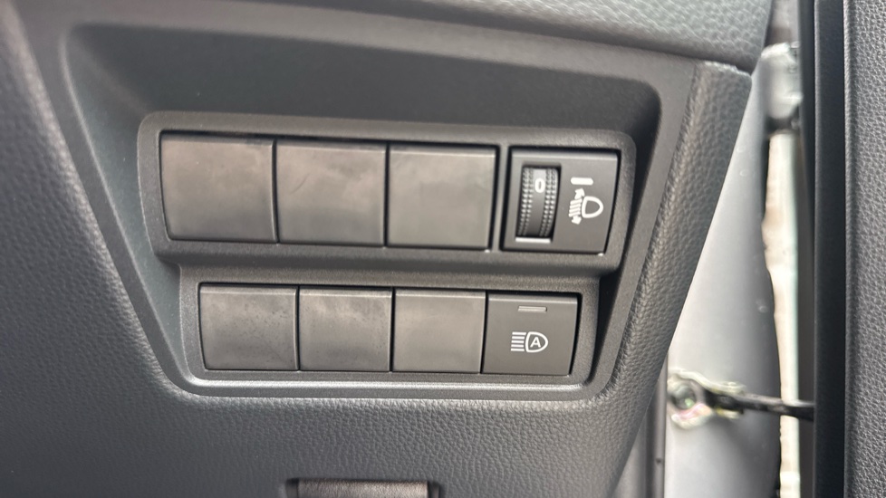 Toyota Yaris 1.5 Hybrid Excel 5dr CVT Hybrid Hatchback - Image 50