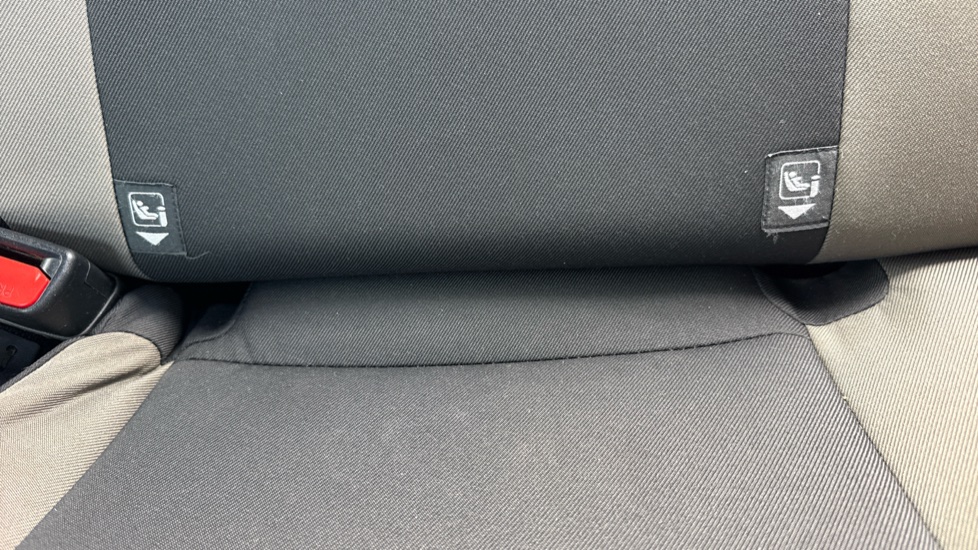 Toyota Yaris 1.5 Hybrid Red Bi-tone 5dr CVT Hybrid Hatchback - Image 14