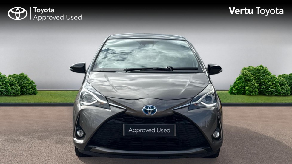 Toyota Yaris 1.5 Hybrid Red Bi-tone 5dr CVT Hybrid Hatchback - Image 22