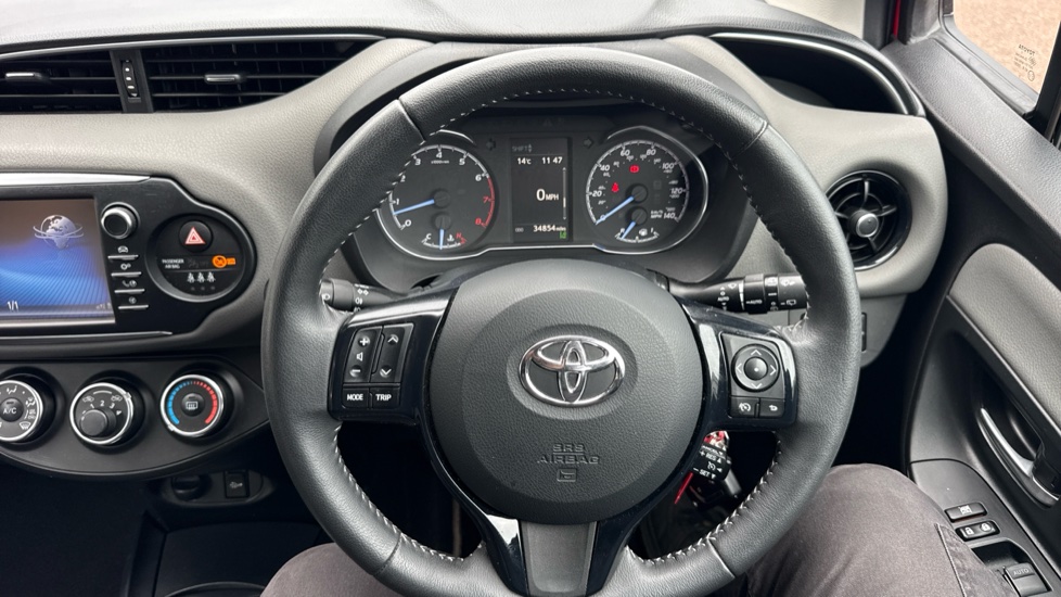 Toyota Yaris 1.5 VVT-i Icon 5dr Petrol Hatchback - Image 10