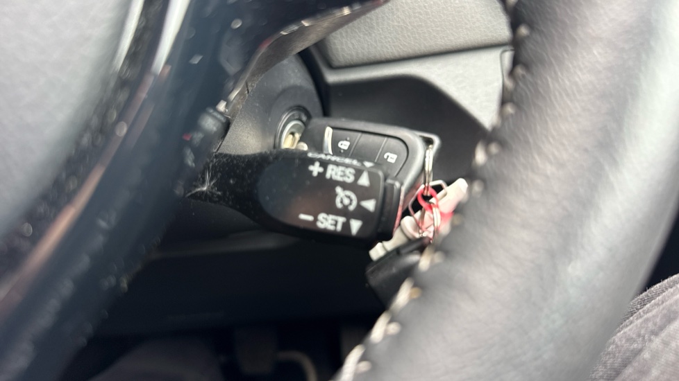 Toyota Yaris 1.5 VVT-i Icon 5dr Petrol Hatchback - Image 45