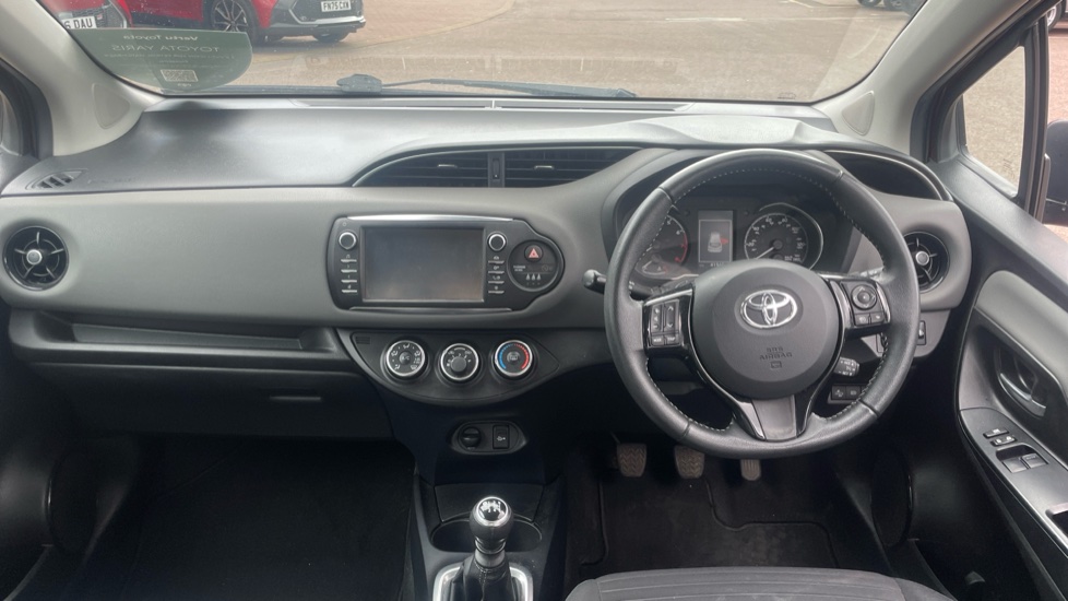 Toyota Yaris 1.5 VVT-i Icon 5dr Petrol Hatchback - Image 6
