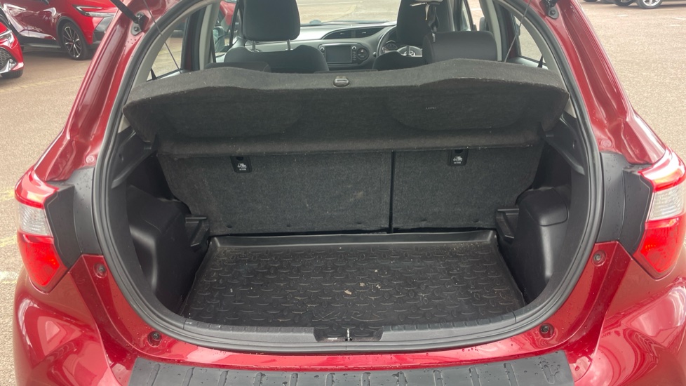 Toyota Yaris 1.5 VVT-i Icon 5dr Petrol Hatchback - Image 13