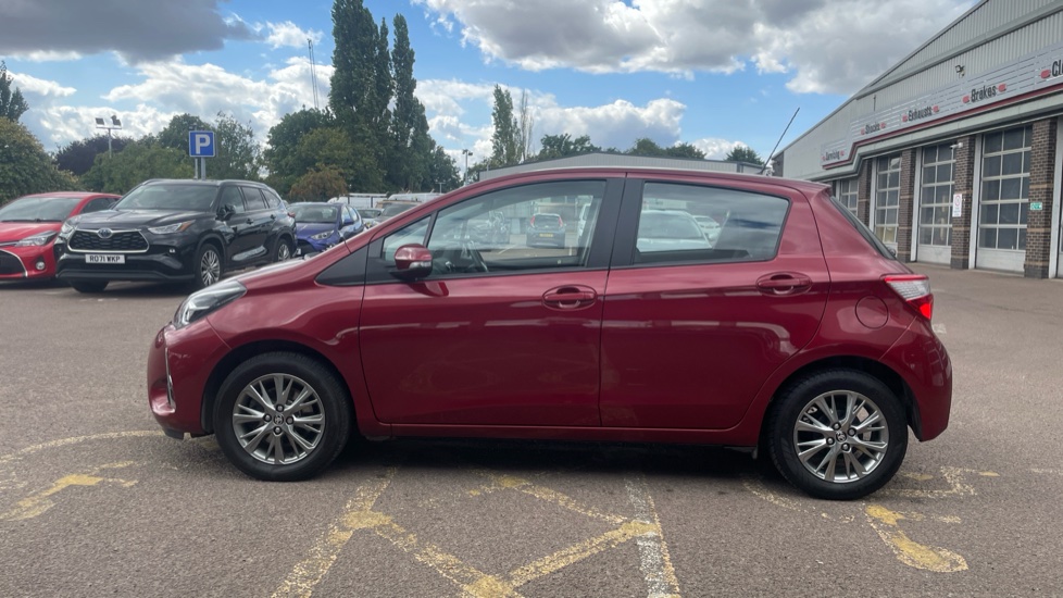 Toyota Yaris 1.5 VVT-i Icon 5dr Petrol Hatchback - Image 24