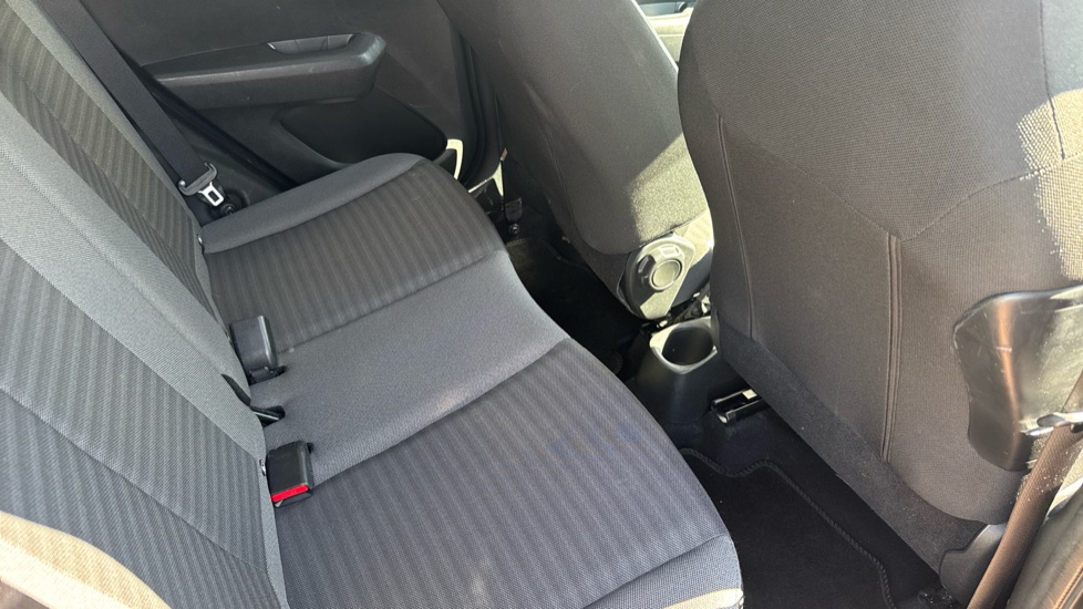 Toyota Aygo 1.0 VVT-i X-Trend 5dr Petrol Hatchback - Image 8