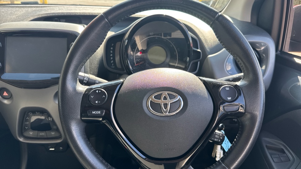 Toyota Aygo 1.0 VVT-i X-Trend 5dr Petrol Hatchback - Image 10