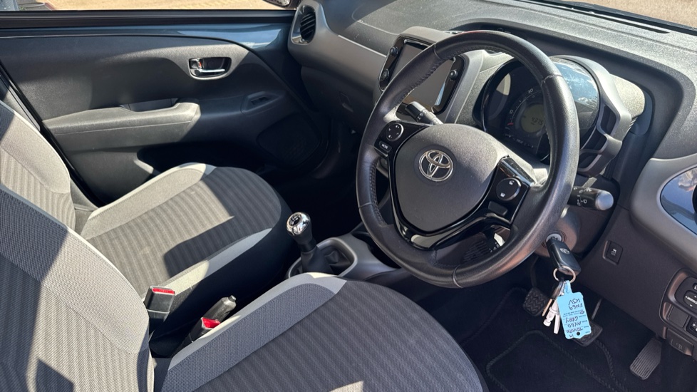 Toyota Aygo 1.0 VVT-i X-Trend 5dr Petrol Hatchback - Image 12