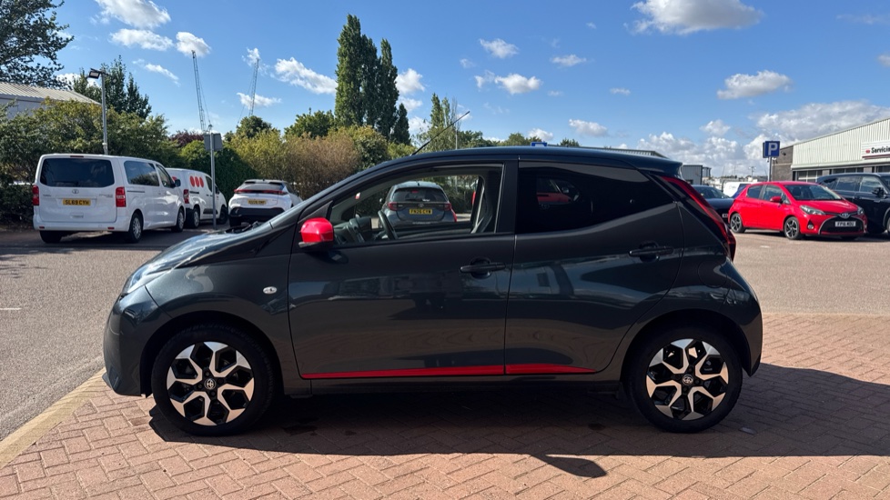 Toyota Aygo 1.0 VVT-i X-Trend 5dr Petrol Hatchback - Image 24
