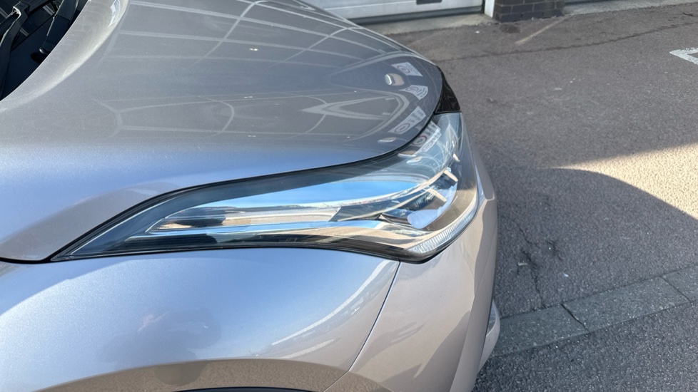 Toyota C-HR 1.8 Hybrid Design 5dr CVT Hybrid Hatchback - Image 20