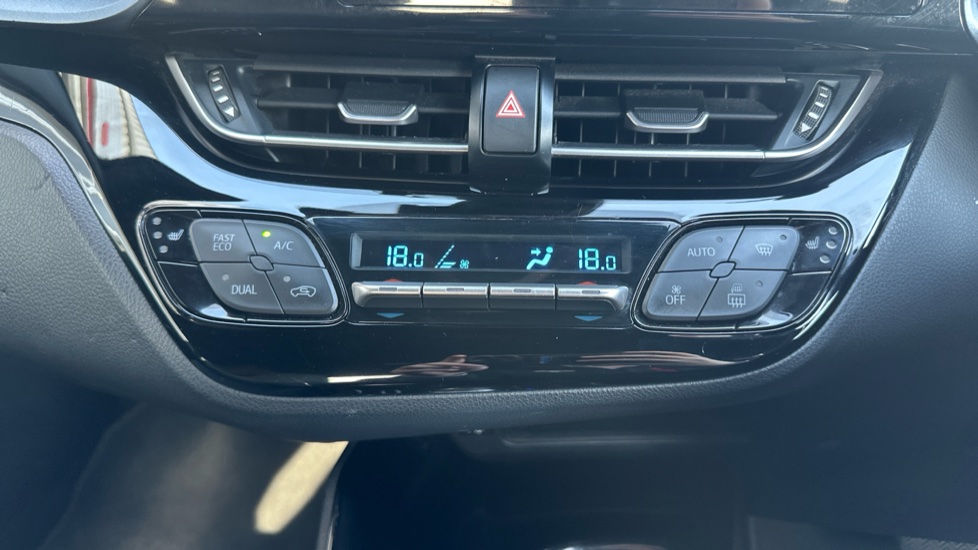 Toyota C-HR 1.8 Hybrid Design 5dr CVT Hybrid Hatchback - Image 33