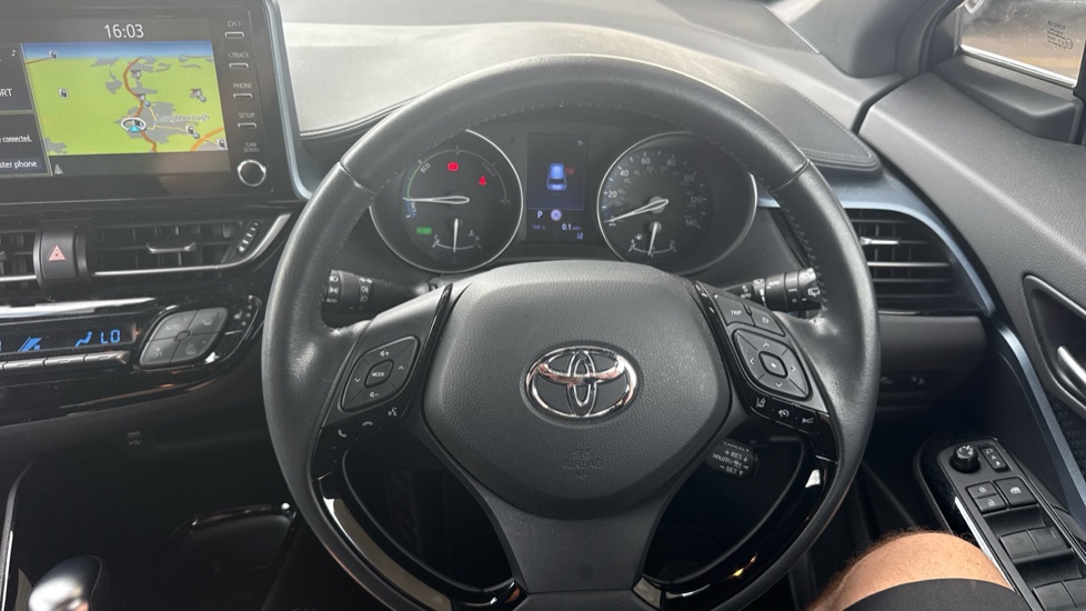 Toyota C-HR 1.8 Hybrid Design 5dr CVT Hybrid Hatchback - Image 7