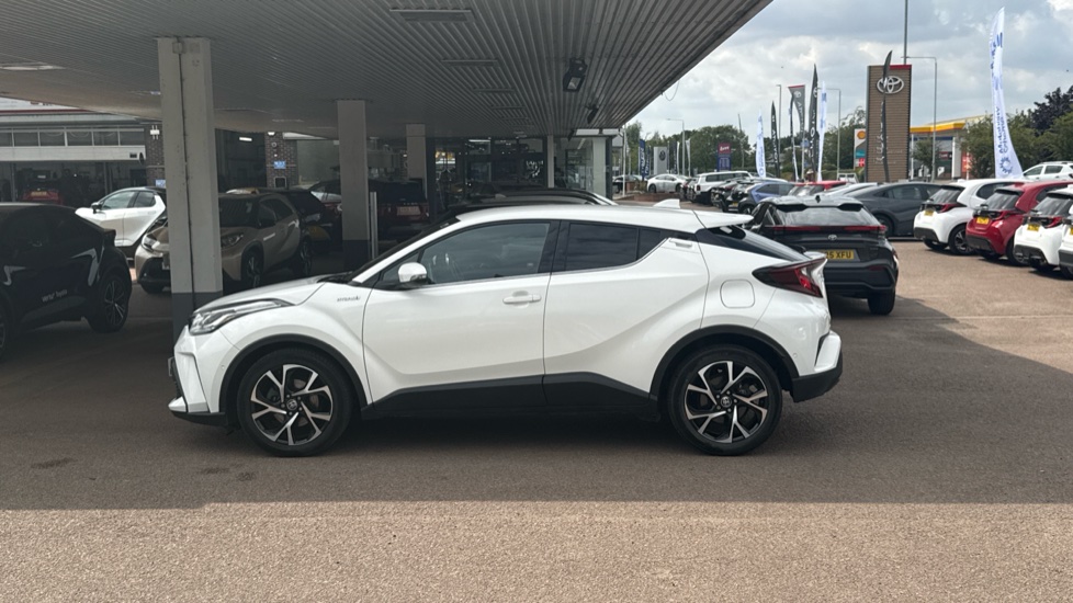 Toyota C-HR 1.8 Hybrid Design 5dr CVT Hybrid Hatchback - Image 24