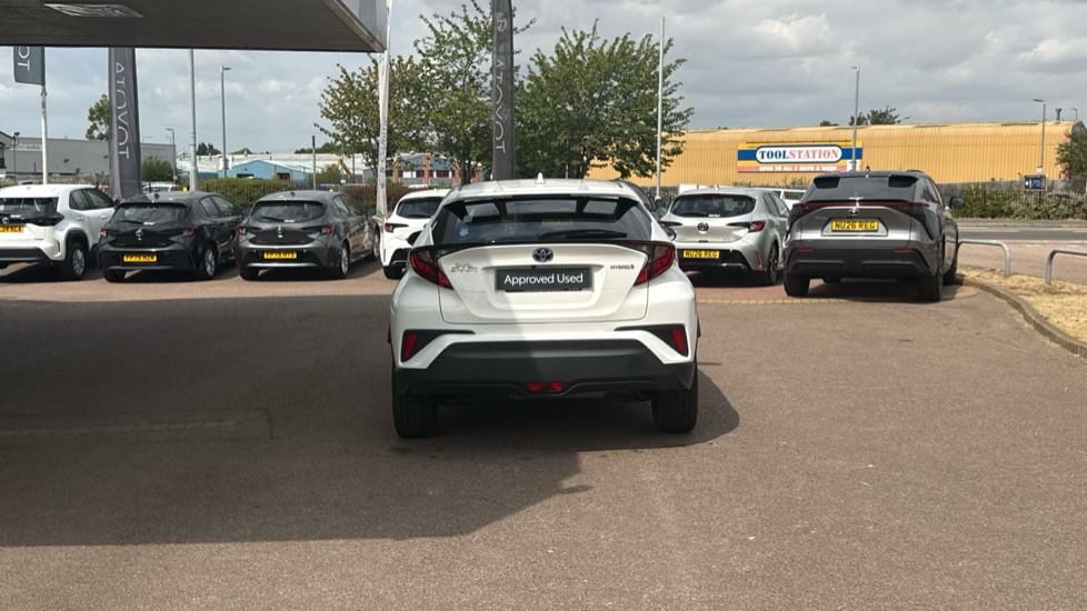 Toyota C-HR 1.8 Hybrid Design 5dr CVT Hybrid Hatchback - Image 26
