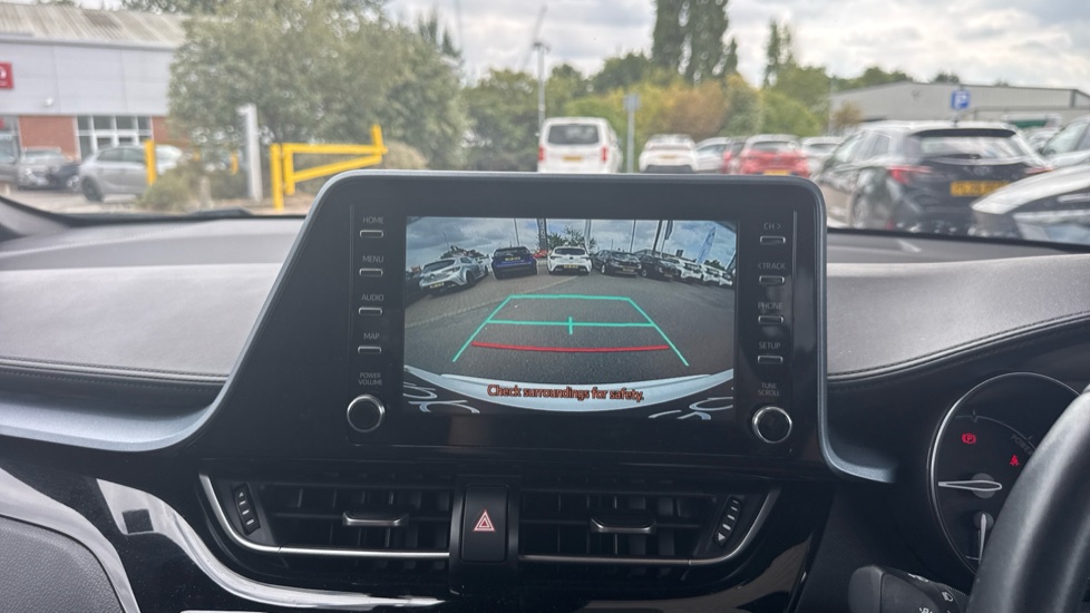 Toyota C-HR 1.8 Hybrid Design 5dr CVT Hybrid Hatchback - Image 36