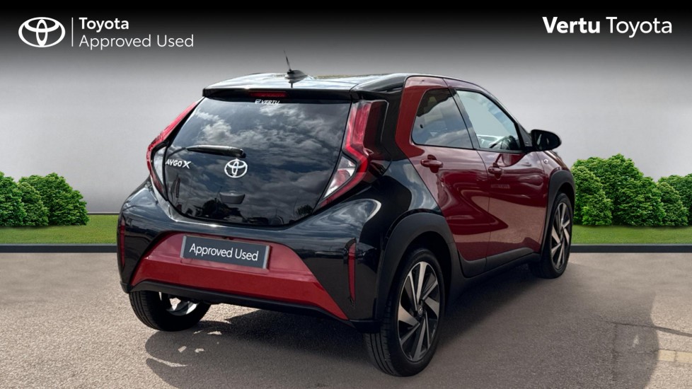 Toyota Aygo X 1.0 VVT-i Edge 5dr Petrol Hatchback - Image 2