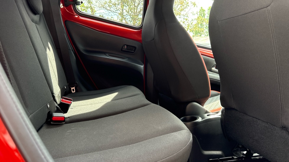 Toyota Aygo X 1.0 VVT-i Edge 5dr Petrol Hatchback - Image 8
