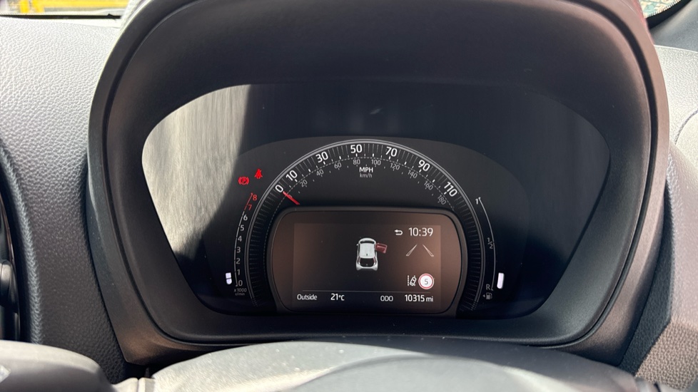 Toyota Aygo X 1.0 VVT-i Edge 5dr Petrol Hatchback - Image 11