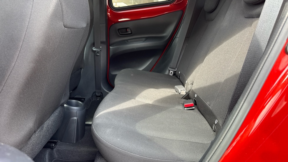 Toyota Aygo X 1.0 VVT-i Edge 5dr Petrol Hatchback - Image 15