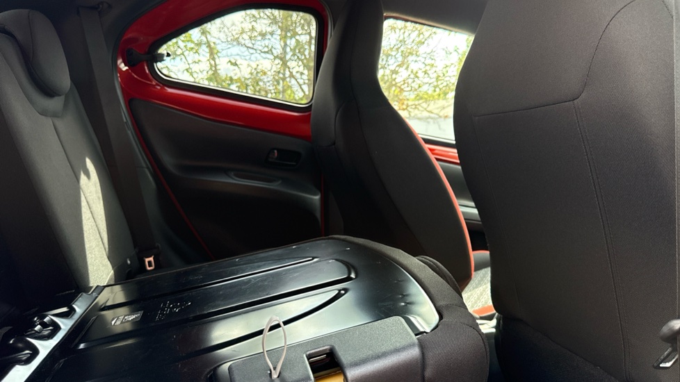 Toyota Aygo X 1.0 VVT-i Edge 5dr Petrol Hatchback - Image 18