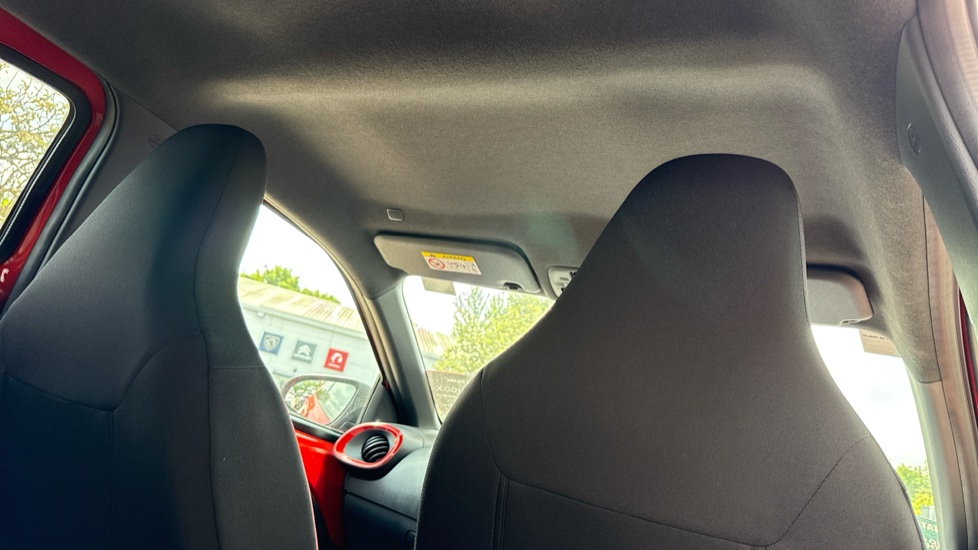 Toyota Aygo X 1.0 VVT-i Edge 5dr Petrol Hatchback - Image 19