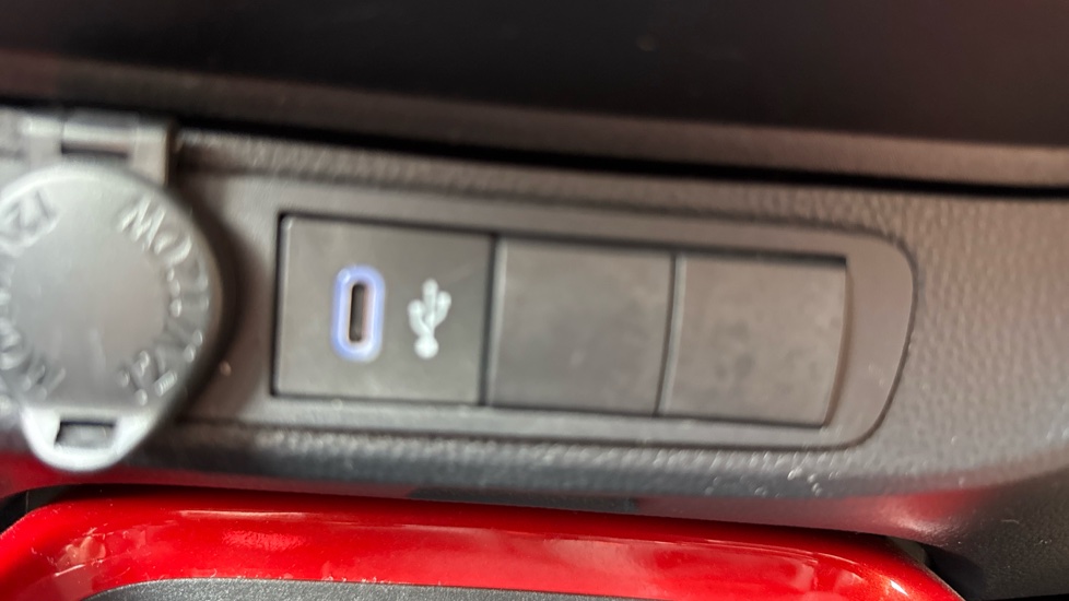 Toyota Aygo X 1.0 VVT-i Edge 5dr Petrol Hatchback - Image 37