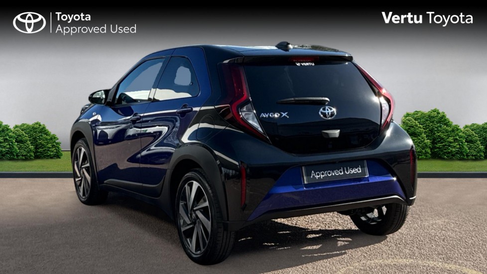 Toyota Aygo X 1.0 VVT-i Edge 5dr Petrol Hatchback - Image 4