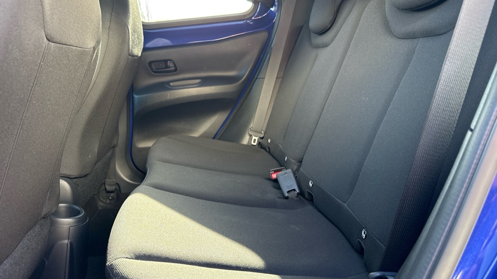 Toyota Aygo X 1.0 VVT-i Edge 5dr Petrol Hatchback - Image 15